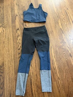 Outdoor Voices Black, Navy and Heather Gray Colorblock Leggings